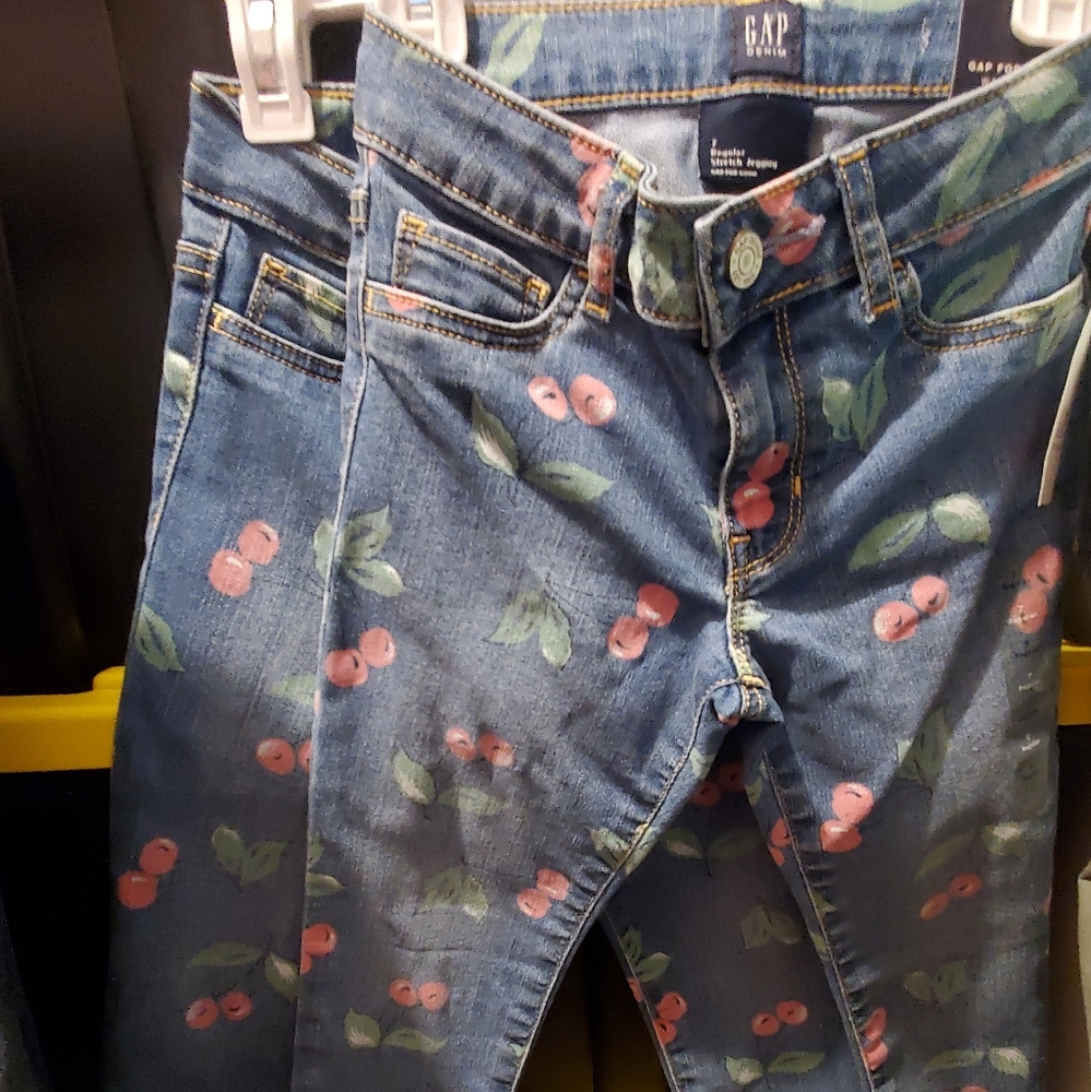Brand new GAP jeans size 7